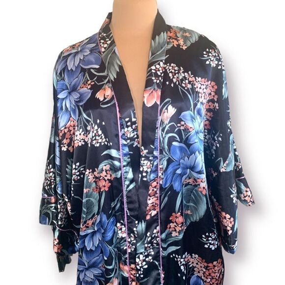 Vintage Fantasies By Morgan Taylor Robe Floor Length Dark Floral Long Sleeves - Picture 2 of 8